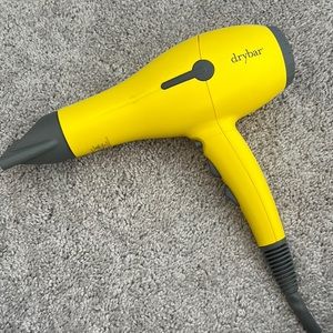 Drybar blow dryer